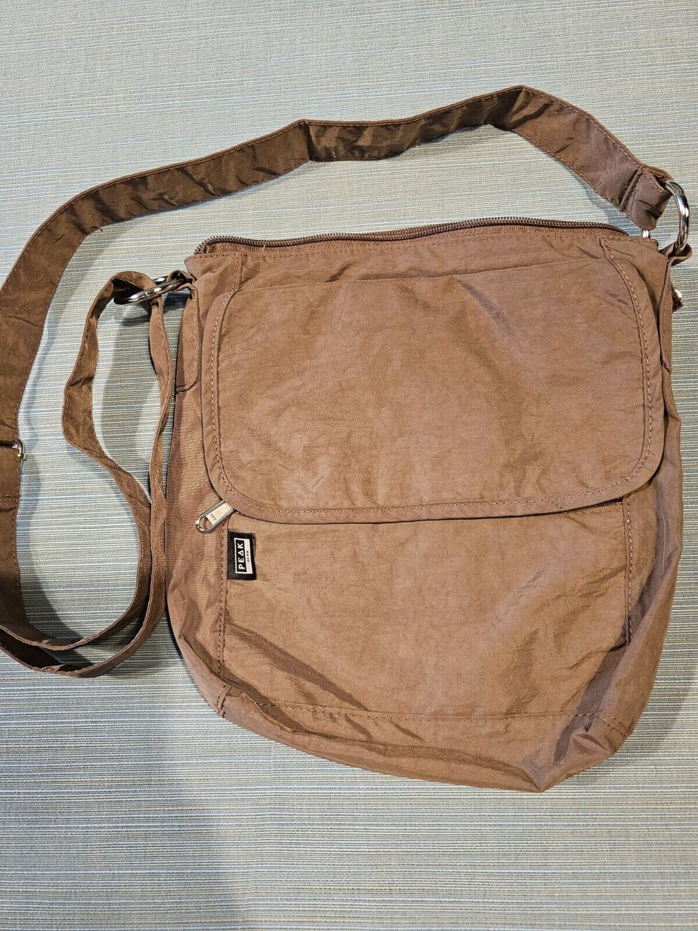 PEAK GEAR Tan/Brown Crossbody Travel Bag Women Nylon Purse RFID